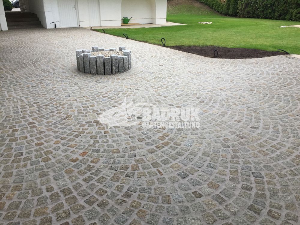 Vorgarten gestalten lassen vom Gartenprofi in München