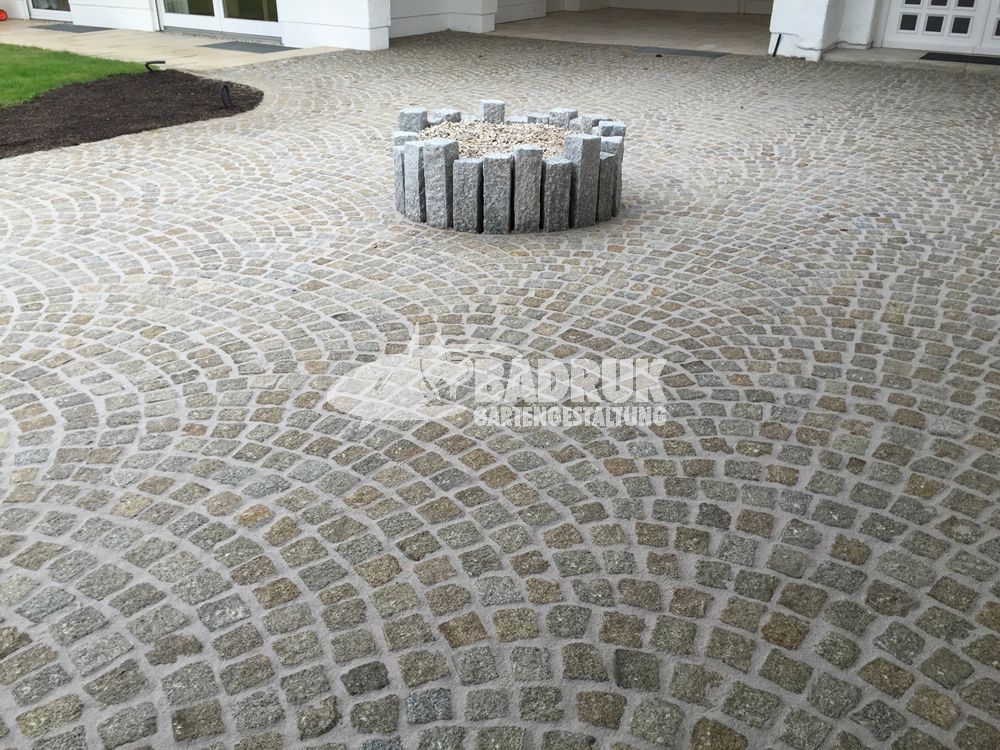 Vorgarten gestalten lassen vom Gartenprofi in München